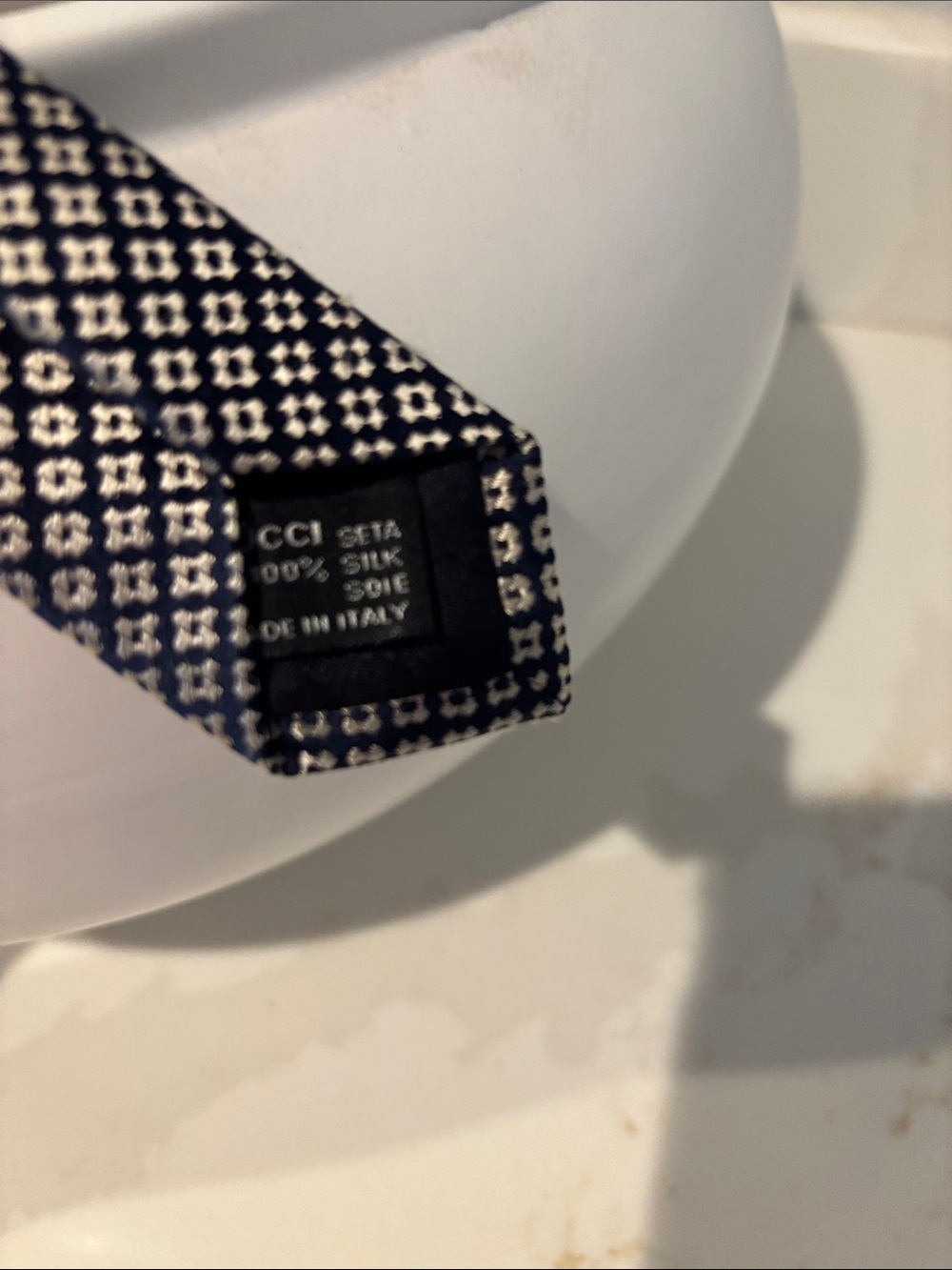 Gucci Navy and White Micro-Pattern Silk Tie - Picture 4 of 4